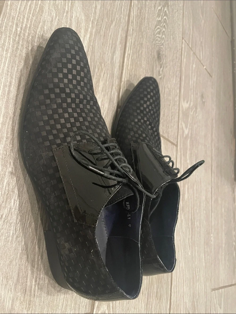Maceoo sleek black